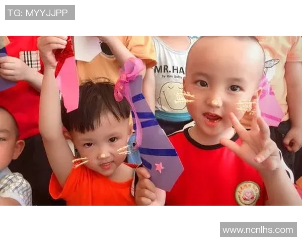 足球明星与父亲的温情瞬间记录了梦想与爱的传承故事