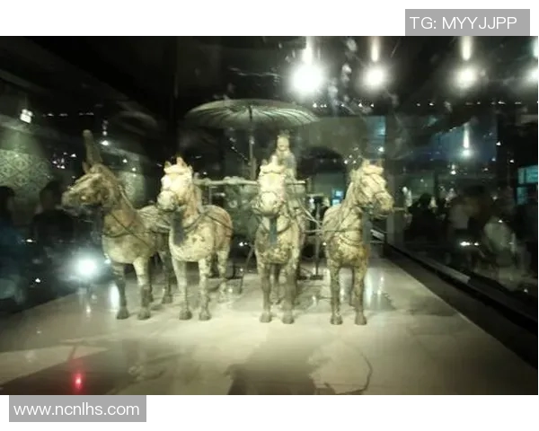 足球明星与兵马俑的奇妙邂逅探索文化与体育的跨界融合之旅 足球明星与兵马俑的奇妙邂逅探索文化与体育的跨界融合之旅