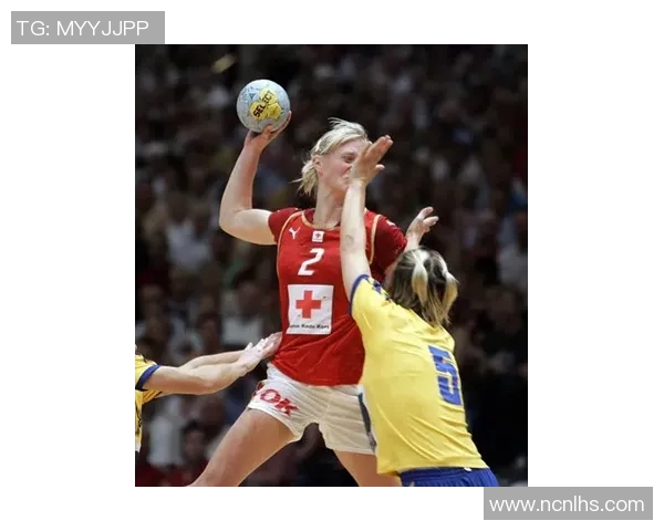 女欧锦赛精彩对决德国女足迎战丹麦女足争夺晋级名额