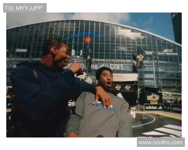 科比与麦迪经典对决录像回顾见证篮球传奇的巅峰时刻 科比与麦迪经典对决录像回顾见证篮球传奇的巅峰时刻